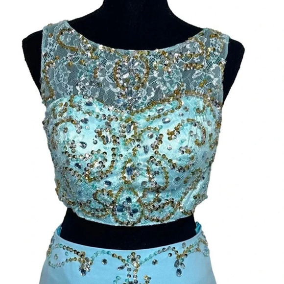 Two piece ice blue Prom dress scoop sheath with beading bodice + sweep train - Picture 4 of 11